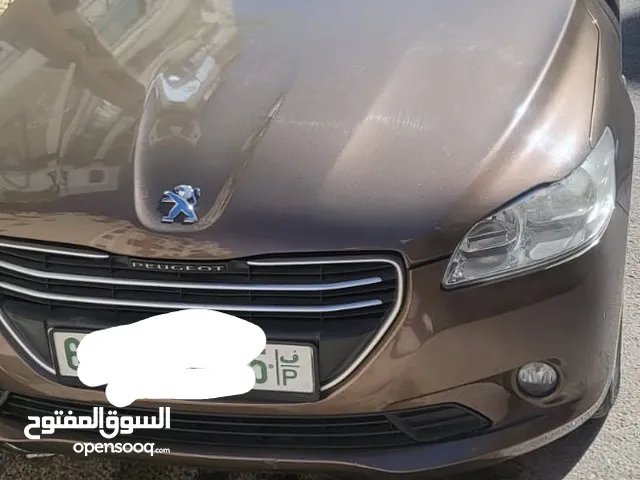 بيجوا 301بحالة ممتاز تأمين وترخيص شامل لعام