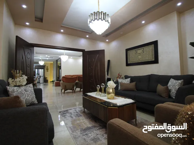 190m2 3 Bedrooms Apartments for Sale in Ramallah and Al-Bireh Beitunia