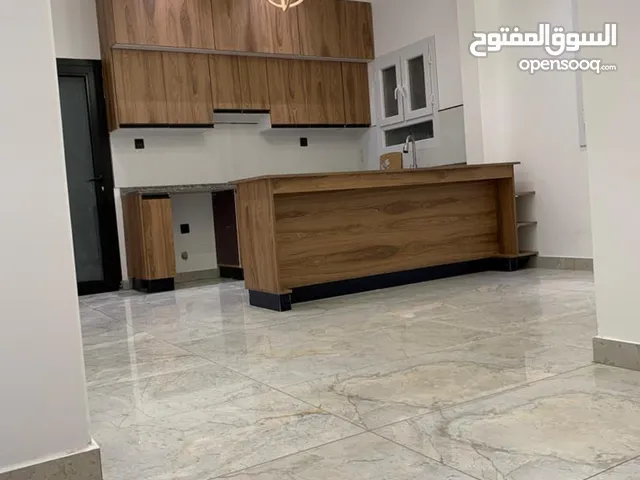بسم الله توكلنا على الله عمارة للايجار تشطيب حديث عمارة 8شقيق جديده غير مسكونة موقع حي زمزم