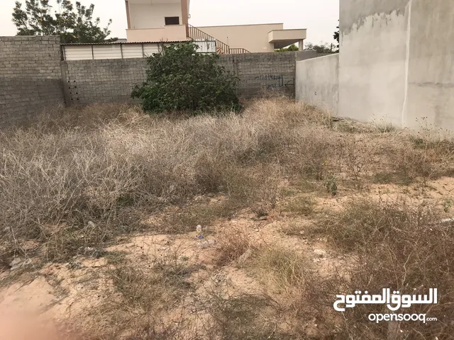 400 m2 3 Bedrooms Townhouse for Sale in Tripoli Janzour