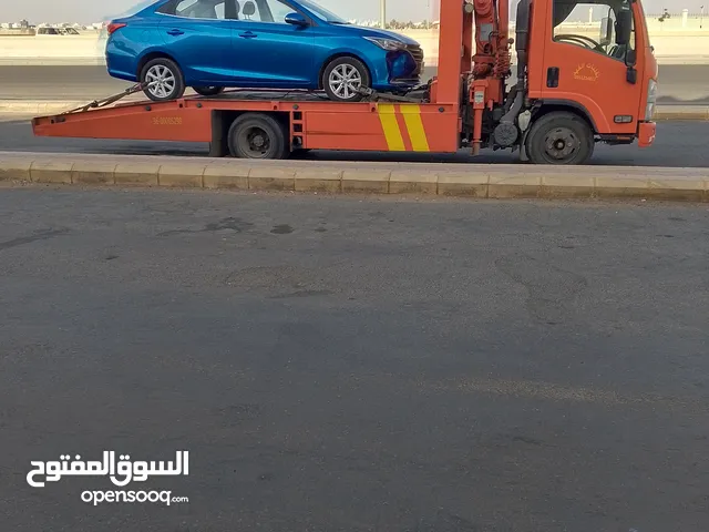 سطحه تبوك لسحب السيارات و المركبات الصالحه والمتعطله ورفع المعدات الخفيفة والثقيله