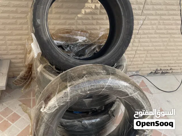 إطارات مستعملة