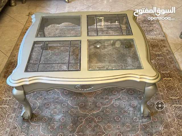 طاولات شاي مربعة فاخره رئسيه وطاولتان جانبيتان