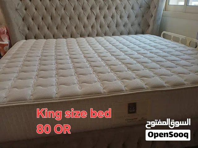 King size bed with matress