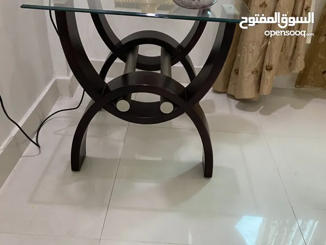طاولات جانبيه بحاله ممتازه