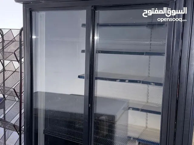 للبيع بضاعة محل مواد غذائية