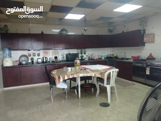House For Sale Three Master Bedrooms Two Large Living Rooms And 4 Bathrooms Price is flexible