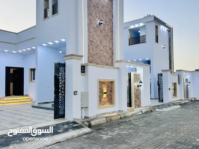 185m2 3 Bedrooms Townhouse for Sale in Tripoli Ain Zara