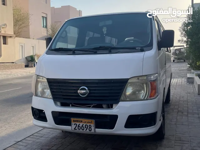 للبيع باص نيسان موديل 2005