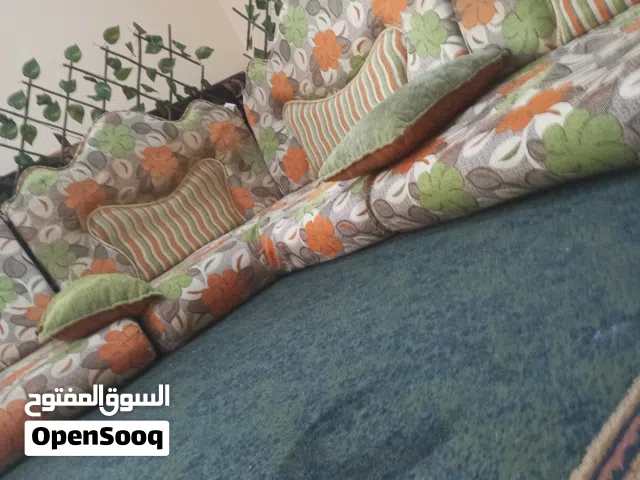 جلسة أرضية فاخرة