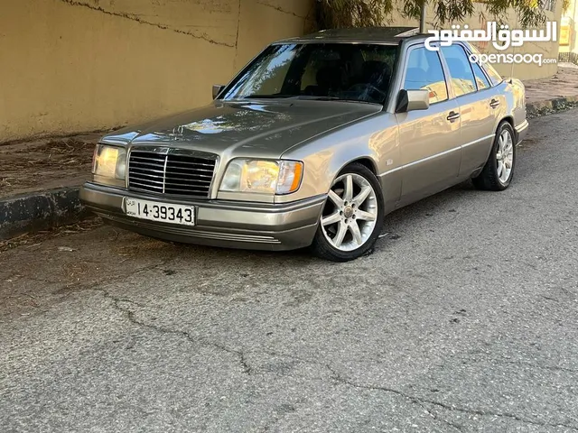 مرسيدس بطة 90 محولة بدي كامل 95 ترخيص سنة كاملة فحص نضيف جدا ودهان جديد