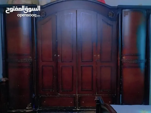 غرفة نوم خشب ثقيل