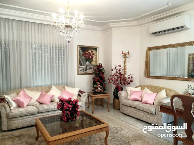 140 m2 2 Bedrooms Apartments for Rent in Amman Al Rabiah
