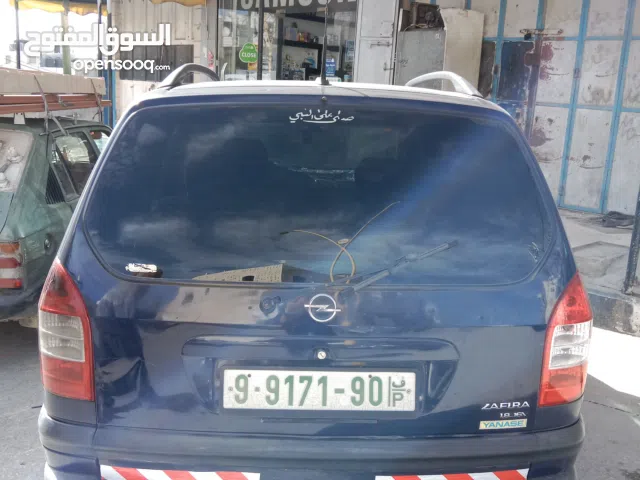 Used Opel Zafira in Hebron