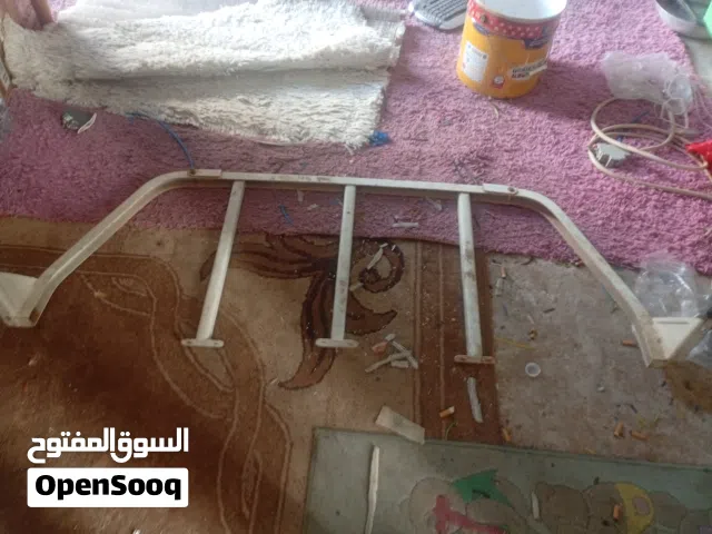 هيكل حمايه نافذه لتيوته موديل 79 78 بحاله الدار حاله جديده لم يستعمل من قبل