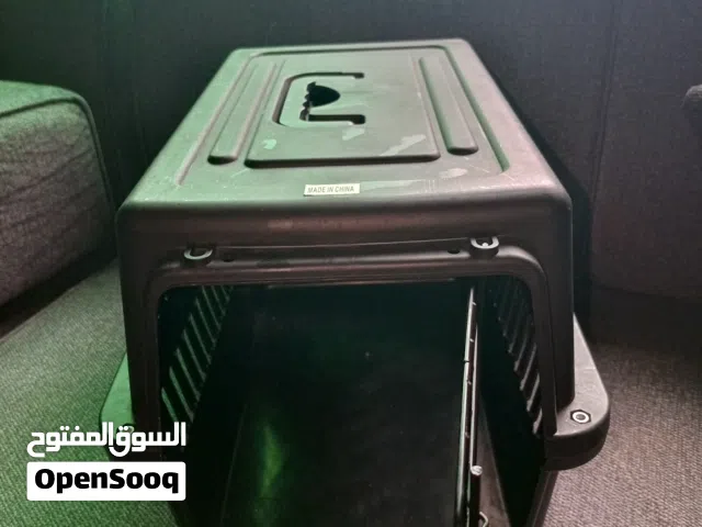 صندوق بلاستيك للقطط