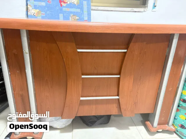 مكتب بحالة ممتازه