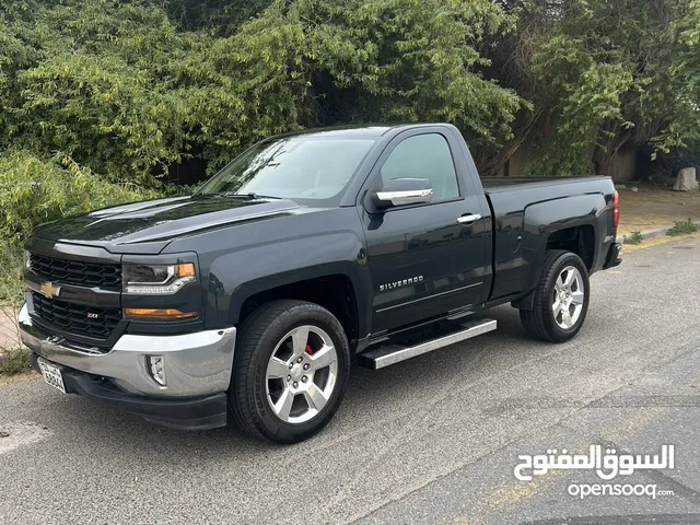 Chevrolet Silverado 1500 LT in Farwaniya