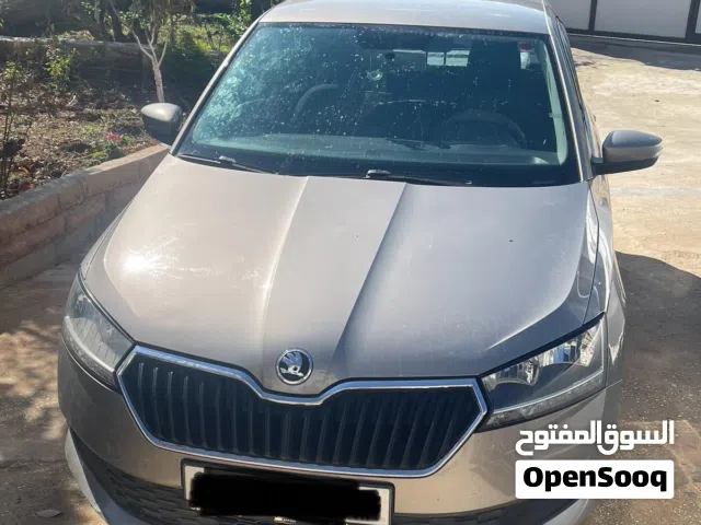 2019 سكودا فابيا Standard