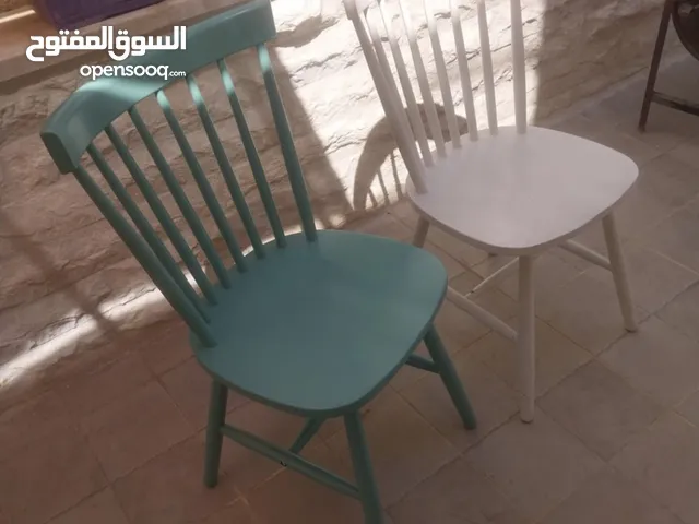 كراسي خشب حديقه عده الوان