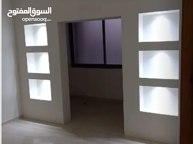 140 m2 4 Bedrooms Apartments for Sale in Tulkarm Al Hay Al Janobi
