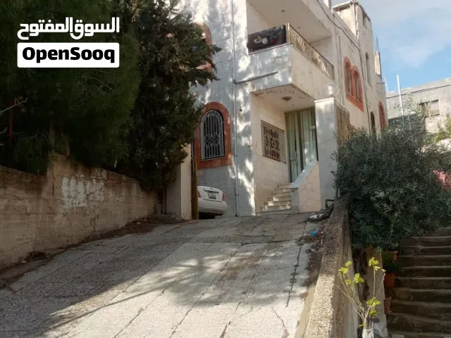 400 m2 More than 6 bedrooms Townhouse for Sale in Amman Mahes