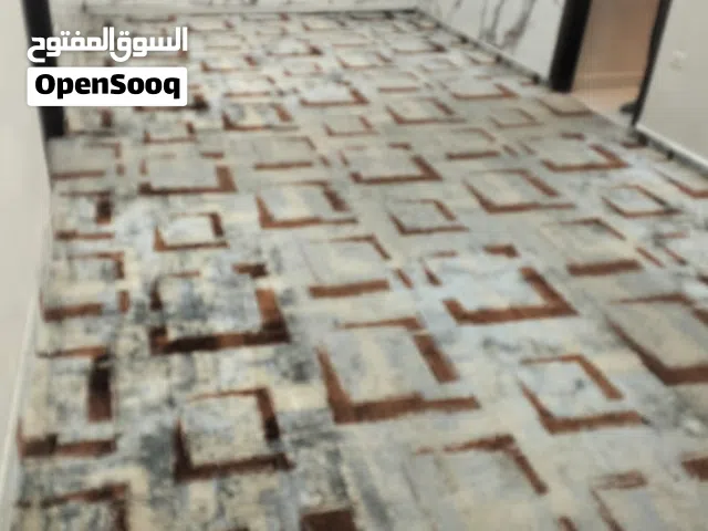 سجاد موكيت شبه جديد قياسه 4*8 وثقيل للبيع بسعر لقطه لقطه