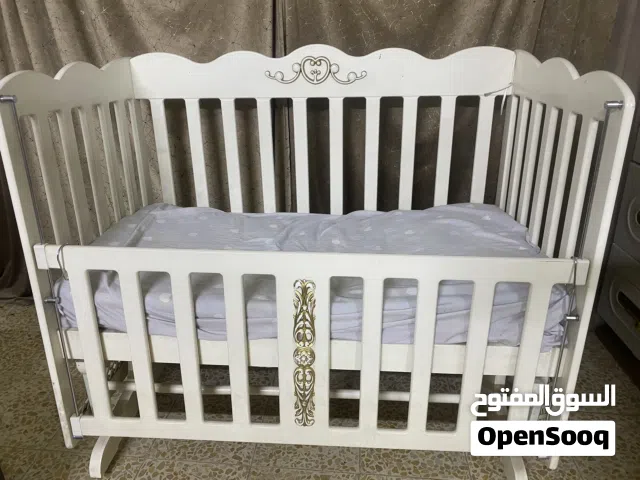 سرير اطفال