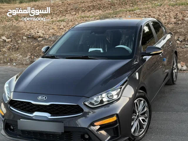 كيا K3 2021 وارد كوري فل فحص كامل لون رمادي مميز  جمرك جديد باقل سعر في المملكة كاش او اقساط