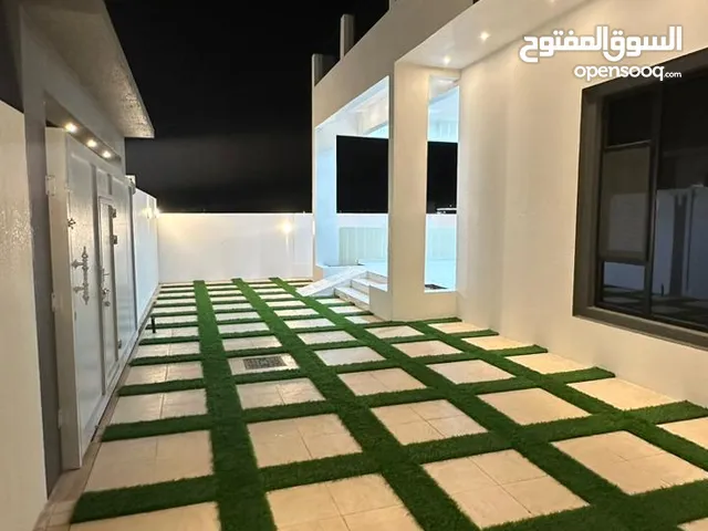 3 Bedrooms Chalet for Rent in Muscat Quriyat