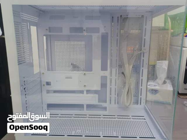 PC case white