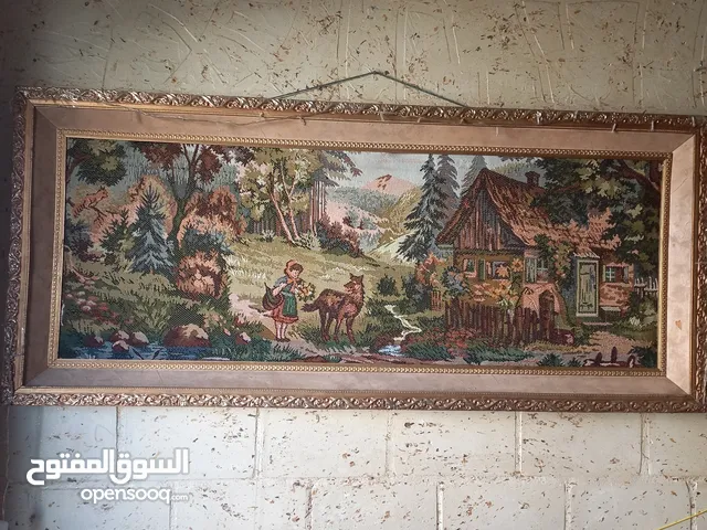 لوحه جداريه  ليلى والذئب قديمه مع اطار خشبي