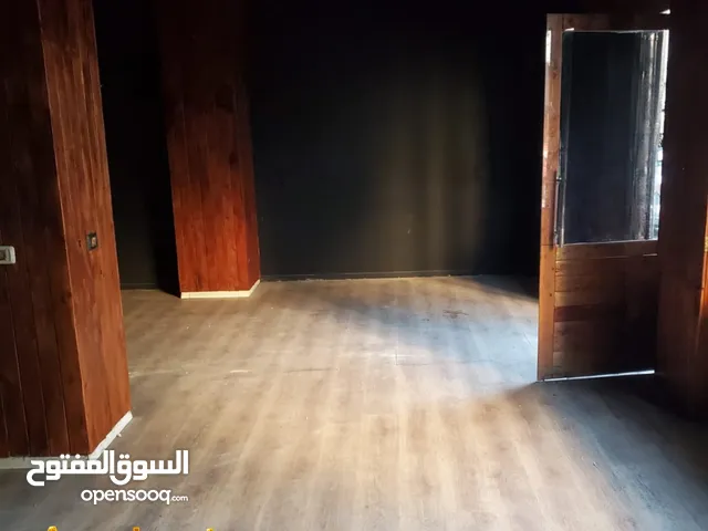 محل للايجارفي رام الله التحتا