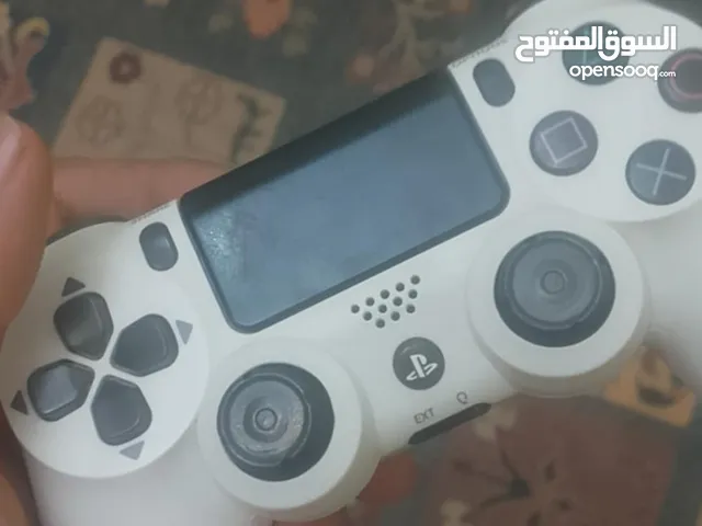 يد تحكم بلايستيشن4 للبيع