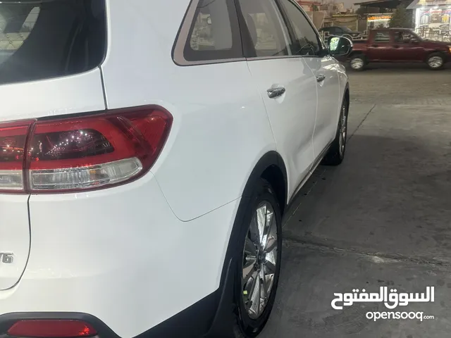 Used Kia Sorento in Basra