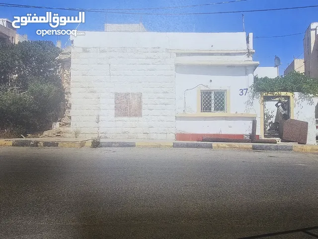 135 m2 3 Bedrooms Townhouse for Sale in Ramtha Romtha