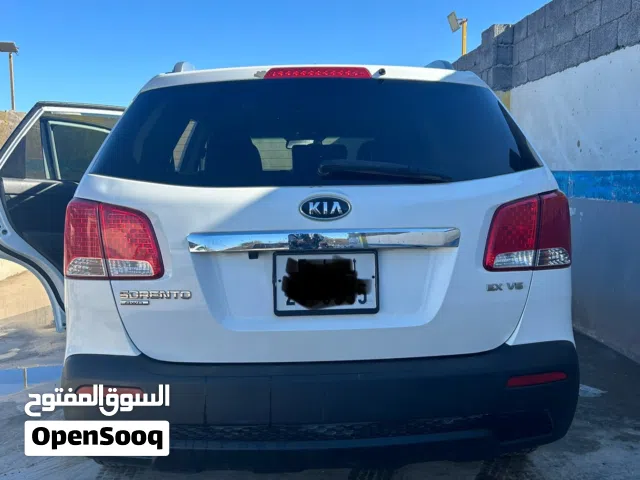 كيا سريتنو للبيع