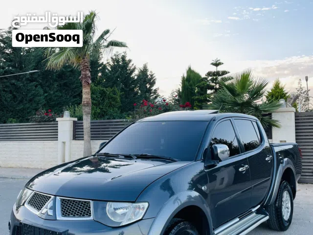 2015 ميتسوبيشي L200 Standard