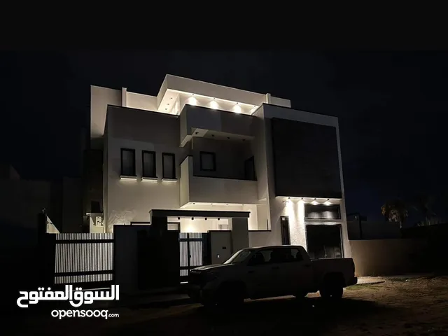 850 m2 More than 6 bedrooms Villa for Rent in Tripoli Ras Hassan