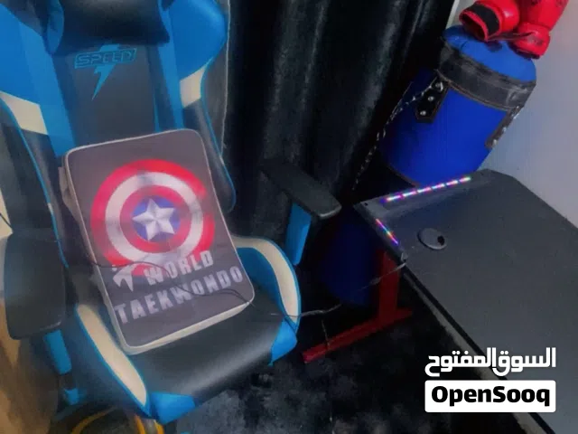 ميز گيمنك وكرسي گيمنك جديد نظافة 99% كوالتي عالي