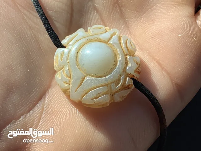 حجر عقيق قلادة