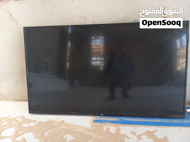 شاشه TCLحاله جيدا والسعر لسرعه البيع