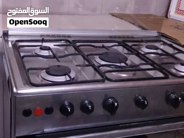 للبيع فرن ايطالي ابو 5 عيون