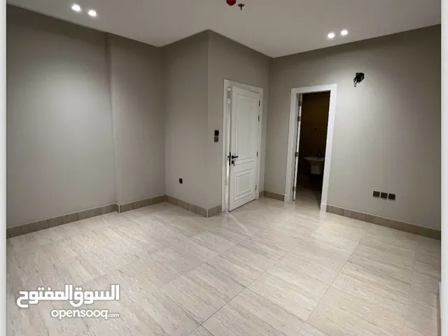 180 m2 3 Bedrooms Apartments for Rent in Al Khobar Al Hamra