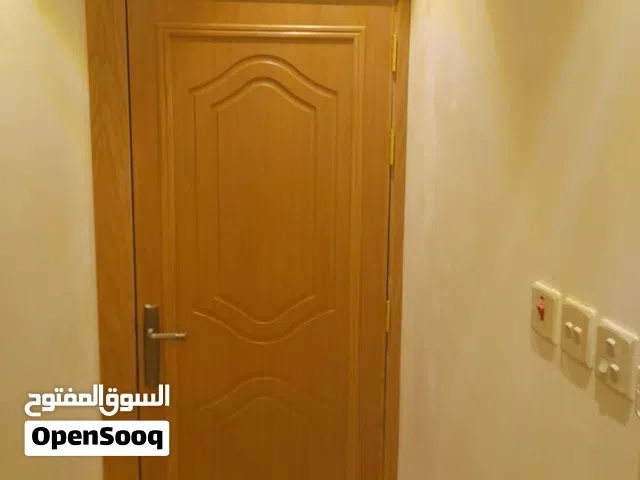 نجار متنقل بالرياض - تفصيل غرف نوم، تركيب أبواب خشب، صيانة أثاث بجودة عالية