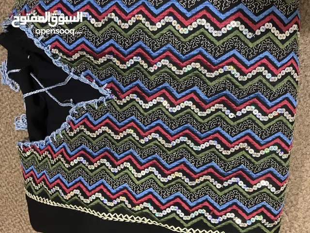 مجموعه اثواب للبيع بسعر خيالي40 دينار