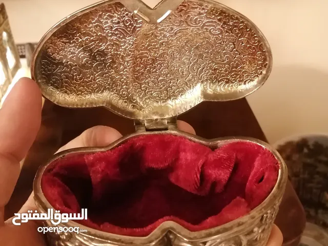تحف وانتيكات للبيع