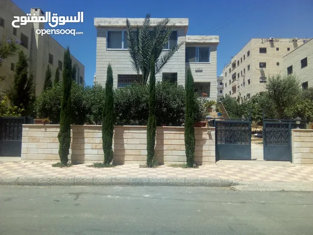370 m2 4 Bedrooms Townhouse for Sale in Amman Shafa Badran