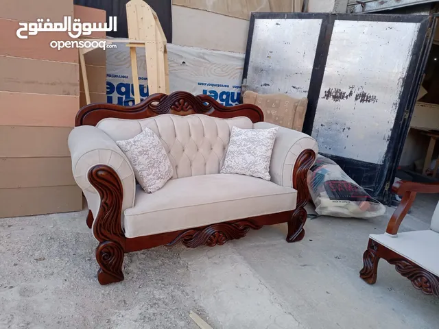 تنجيد جميع انواع الكنب ورواسي تخوت وكراسي سفره