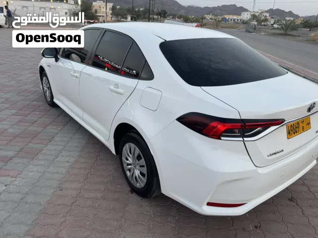 2020 تويوتا سيينا LE